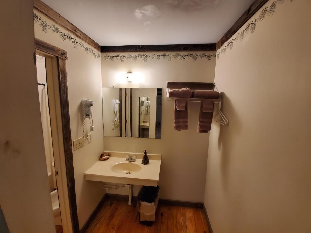 Jamesport Inn エクステリア 写真