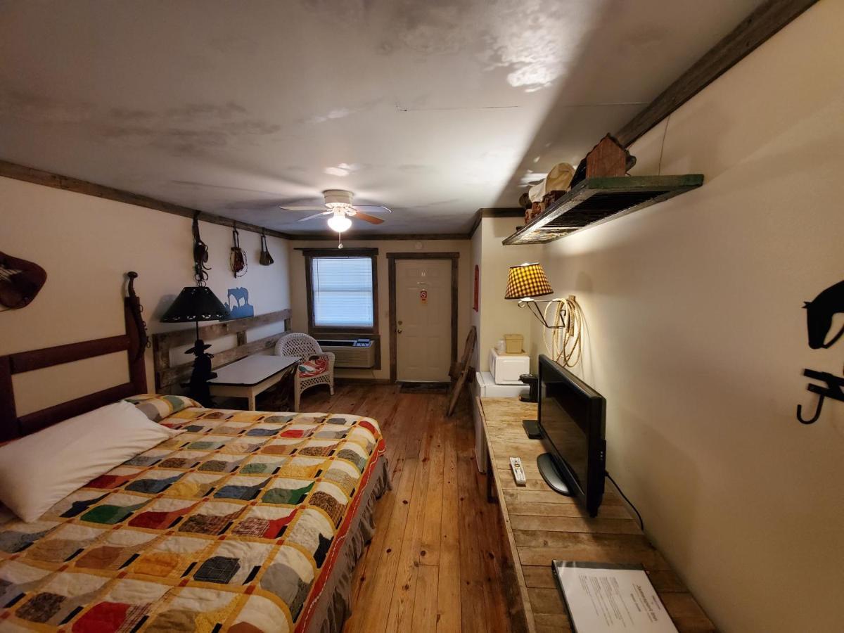 Jamesport Inn エクステリア 写真