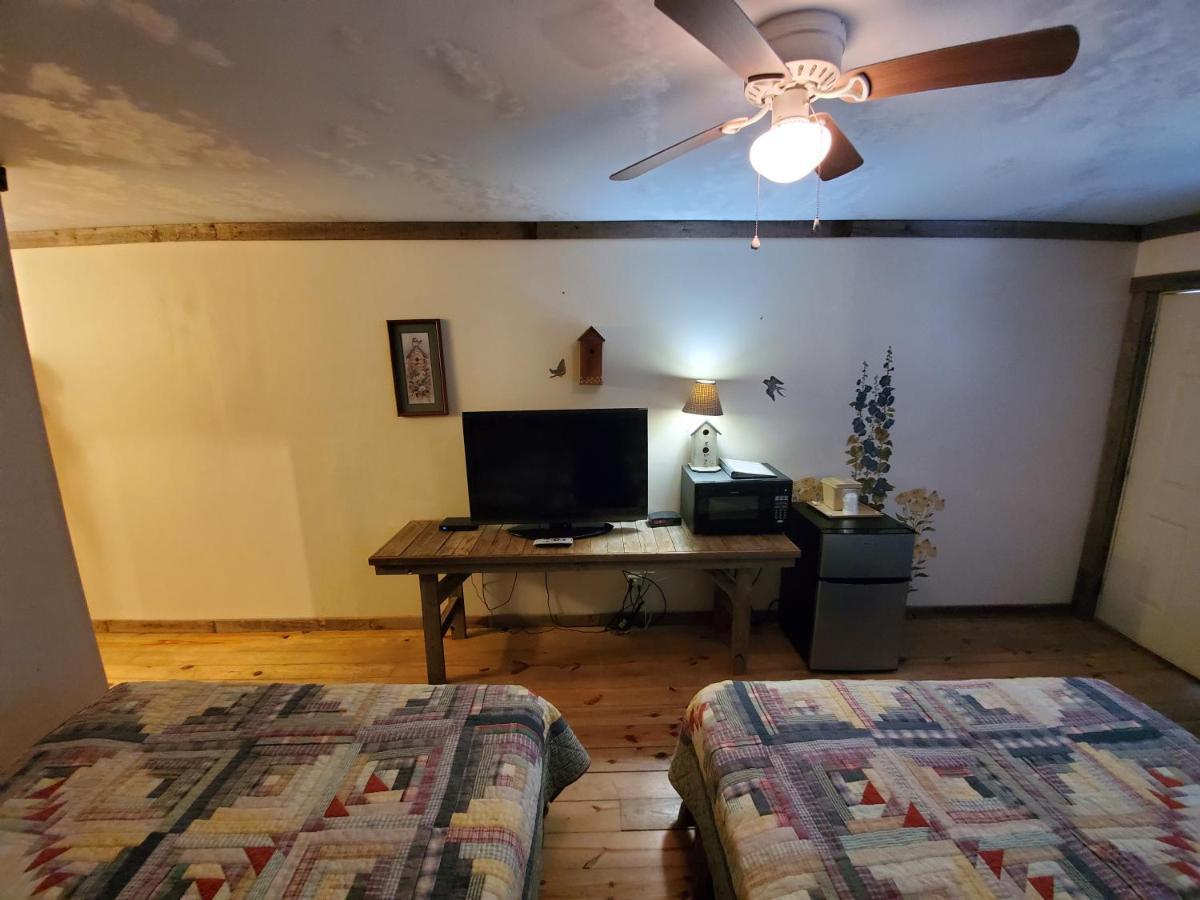 Jamesport Inn エクステリア 写真
