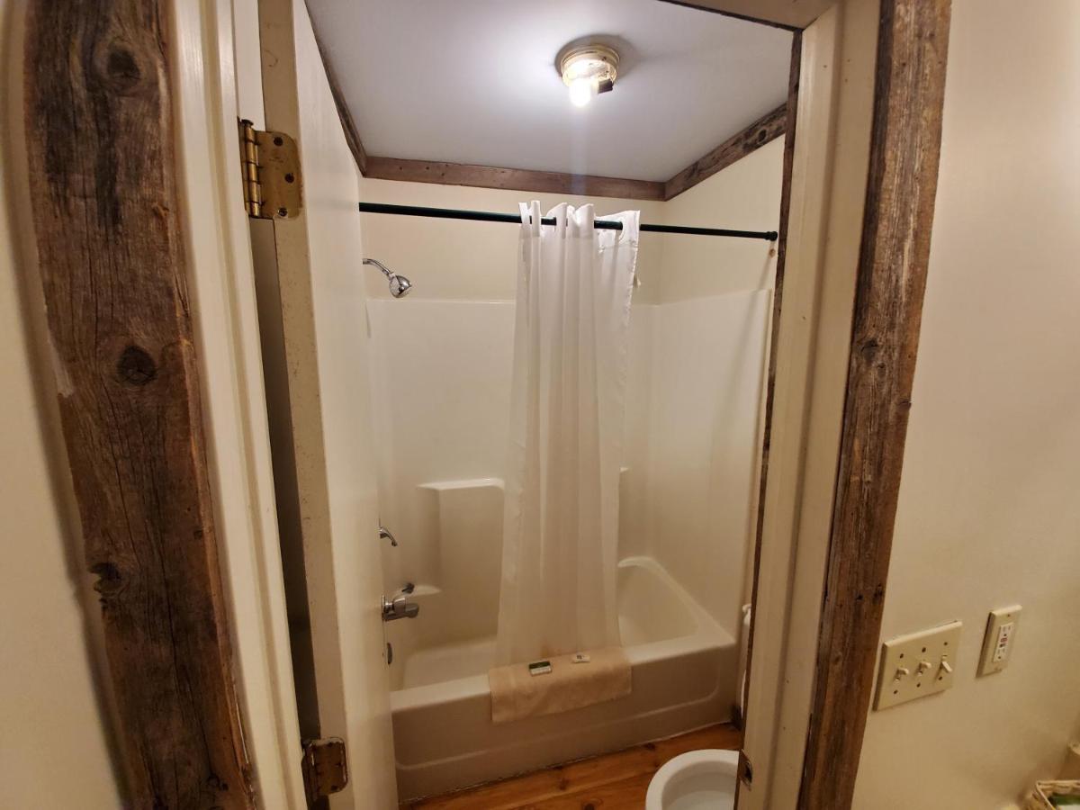 Jamesport Inn エクステリア 写真