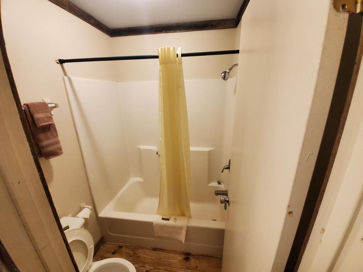 Jamesport Inn エクステリア 写真