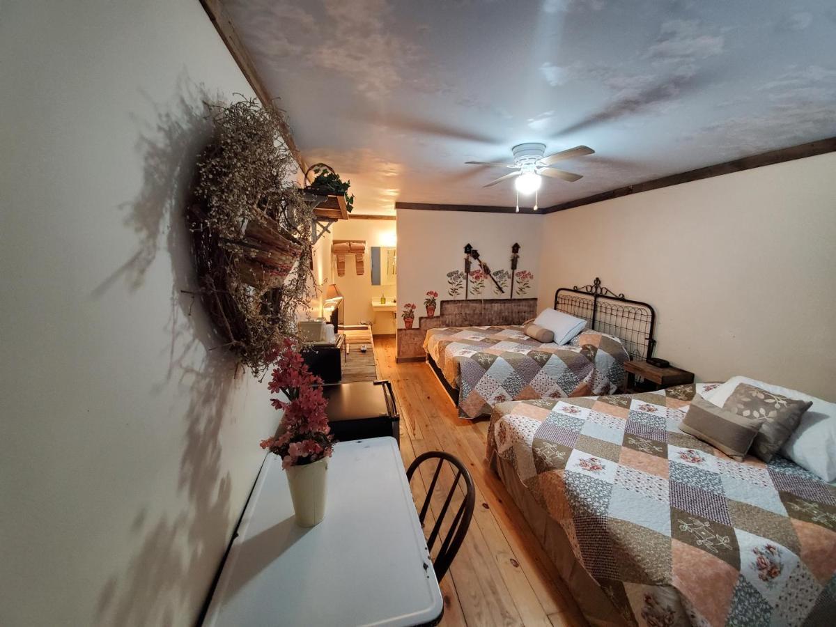 Jamesport Inn エクステリア 写真