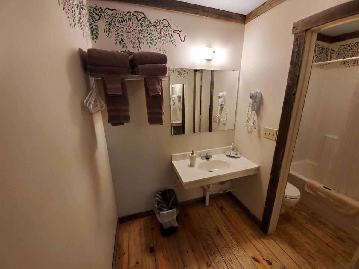 Jamesport Inn エクステリア 写真