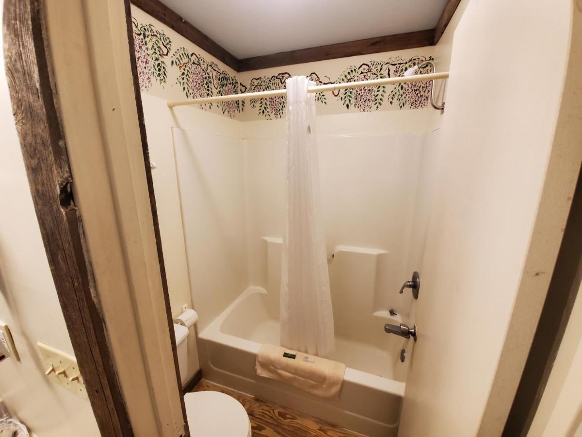 Jamesport Inn エクステリア 写真