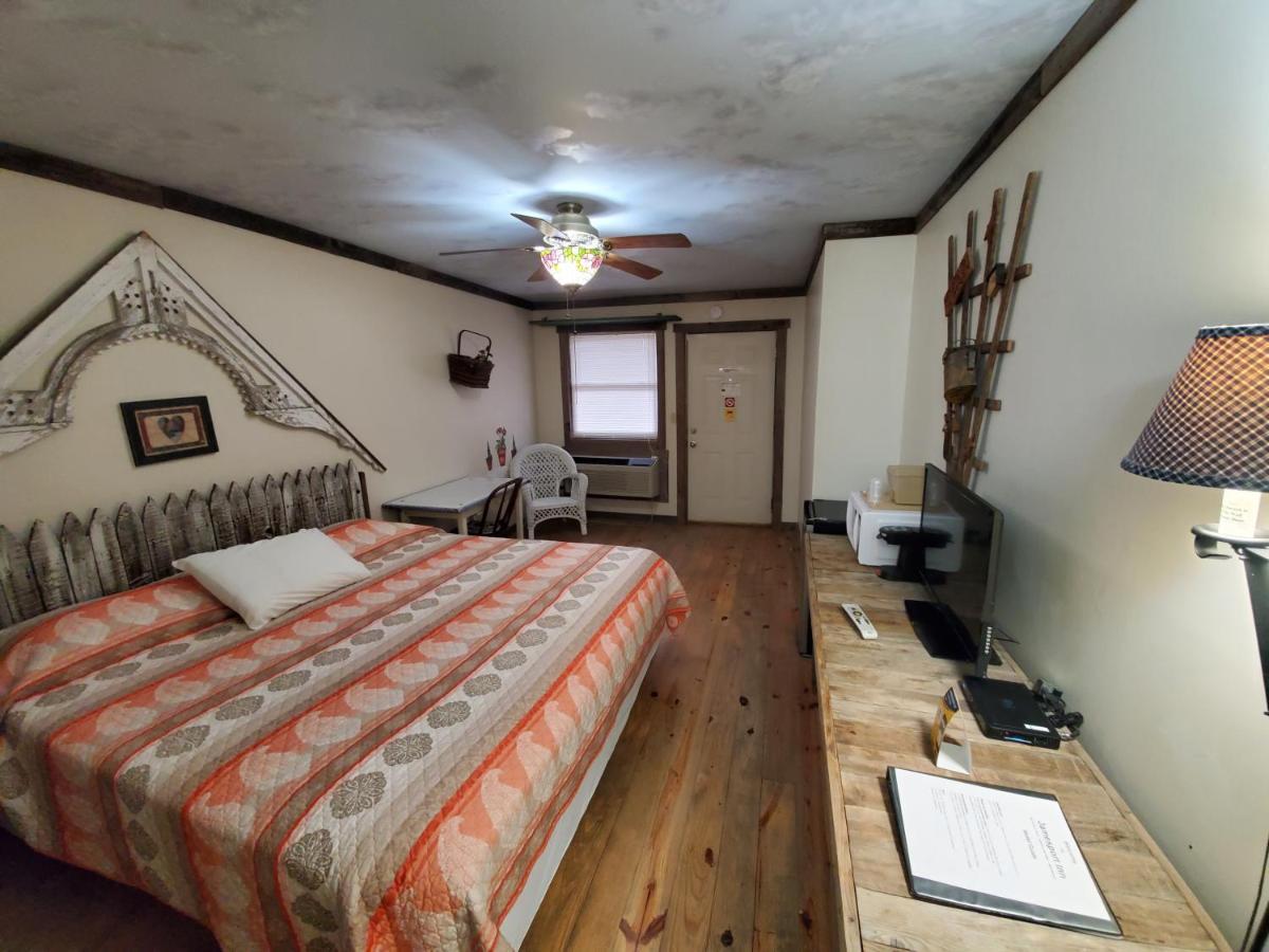 Jamesport Inn エクステリア 写真
